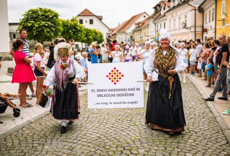 Povorka ob dnevih narodnih noš in oblačilne dedščine (65)